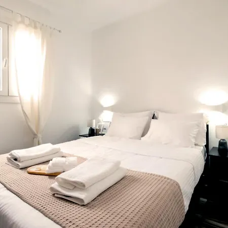 House Suites - Psarou Nyaraló