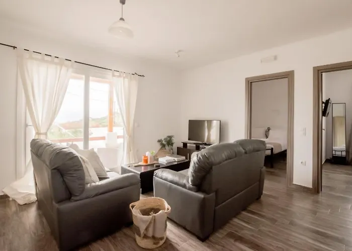 House Suites - Psarou